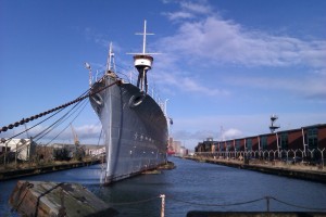 Le port, à deux pas du musée "Titanic". Le célèbre paquebot fut construit à Belfast.