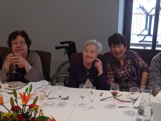 Célébration en famille des 100 ans de ma grand-mère Julienne Garcia, le 16 mars 2013 à Cransac. Photo prise par Vincent.